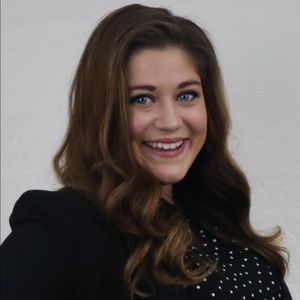 Meet your Posher, Elizabeth